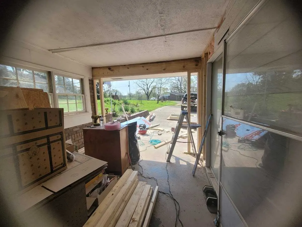 Air movers and dehumidifier for Drying & Dehumidification in Snoqualmie